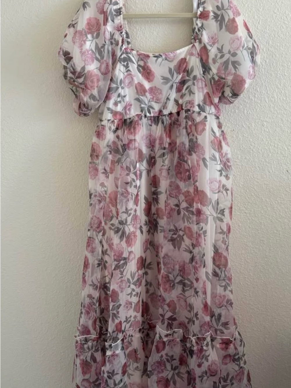 Floral Puff Sleeve Maxi Dress in Pink and Gray